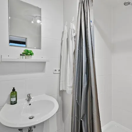 Hometonight Downtown In - 1-zimmer-apartment In Historischer Altstadt Apartamento *